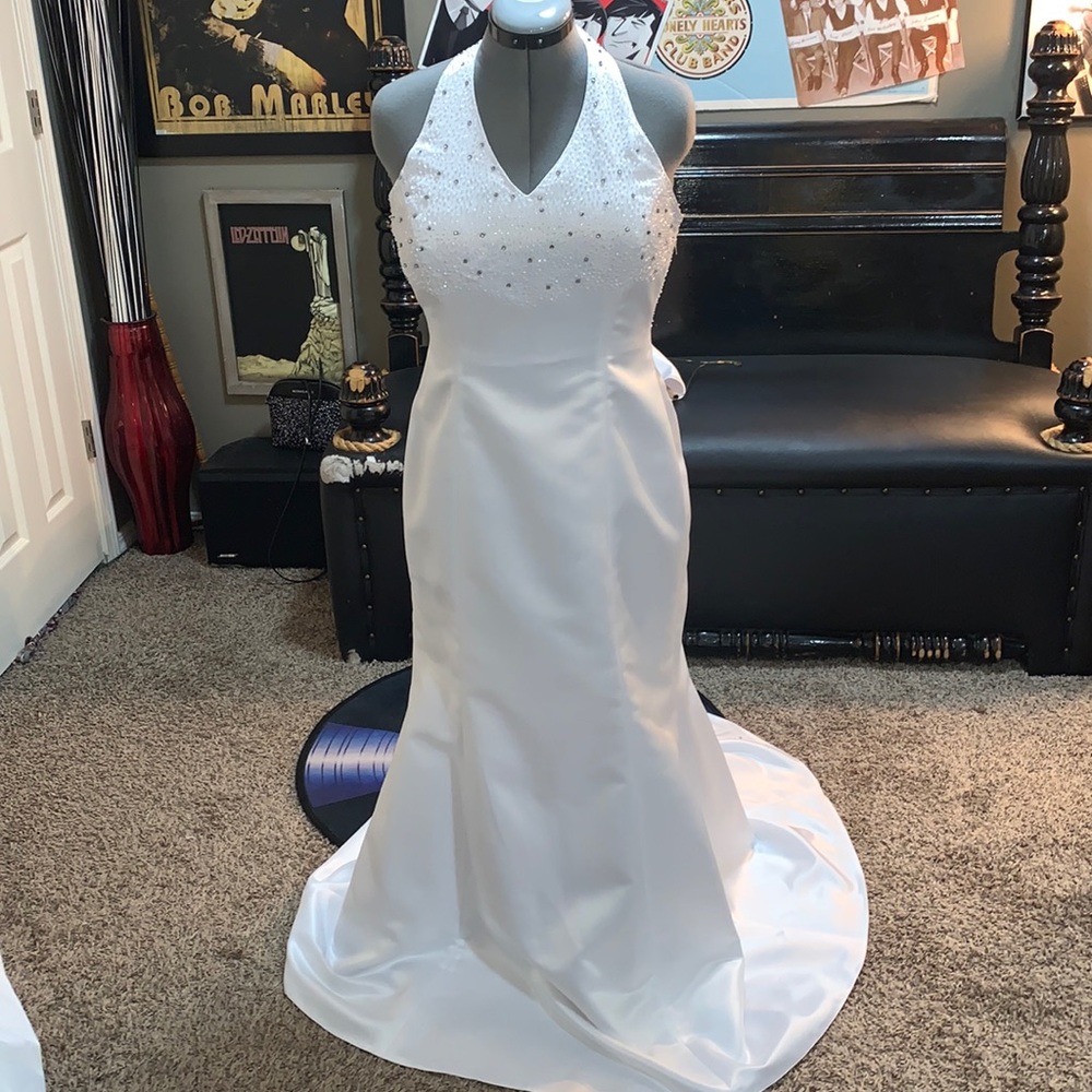 By Edward wedding dress